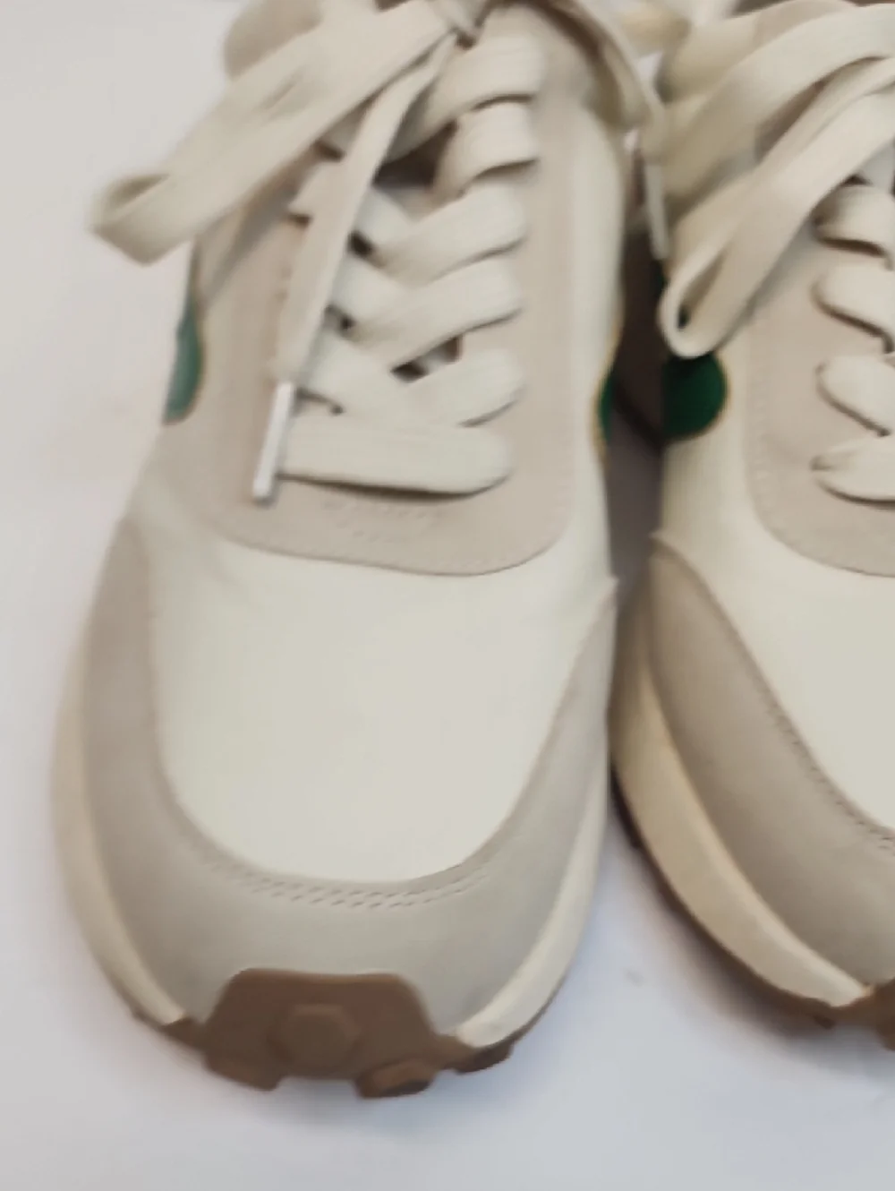 Dolce Vita Cream Beige Sneakers Green Stripe Lace Up Size 8.5